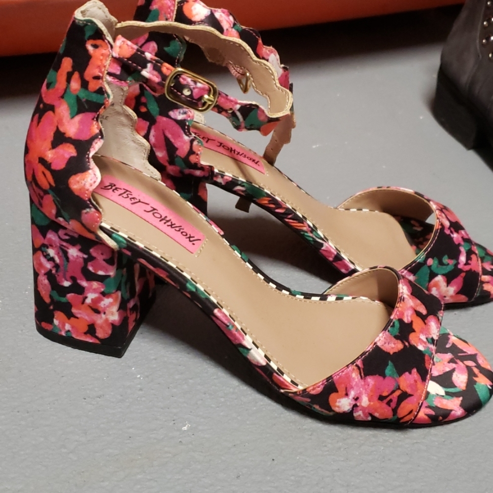 Betsey Johnson Open Toe Pump